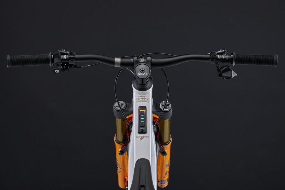 COMMENCAL T.E.M.P.O. POWER SIGNATURE GLITTERY WHITE - immagine 2